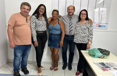 Vereador Dr. Cleber Costa lidera iniciativa de alfabetização para profissionais do sexo em Maceió