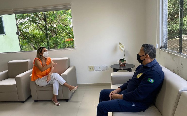 Prefeita Ângela Vanessa fortalece políticas públicas para mulheres em São José da Laje