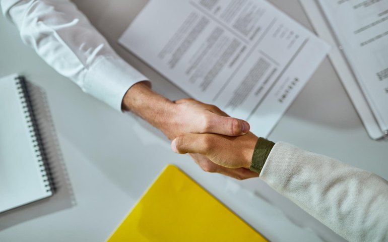 Como funciona um contrato fechado com uma desentupidora