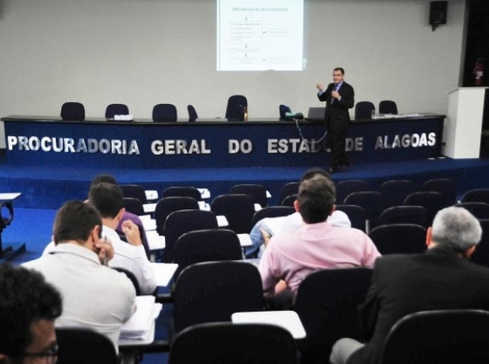 PGE promove curso sobre Regime Diferenciado de Contratações