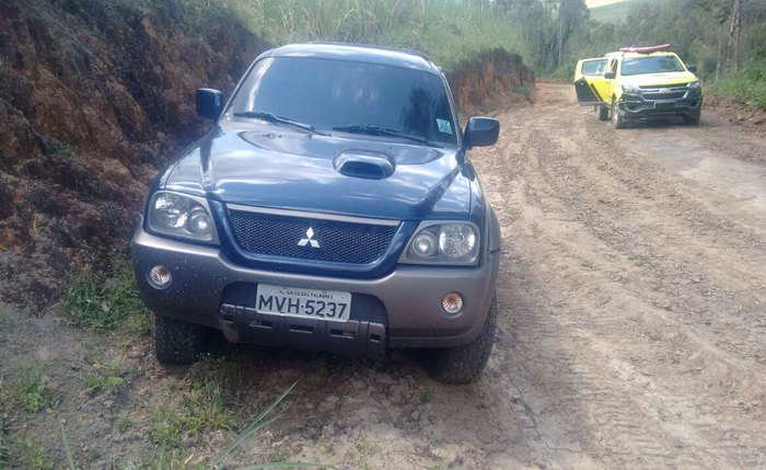 Carro onde a vítima foi encontrada - Foto: Assessoria