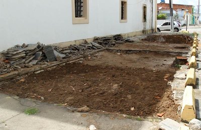 Escavações arqueológicas iniciam 1ª fase de obras de requalificação do Largo da Matriz em Marechal