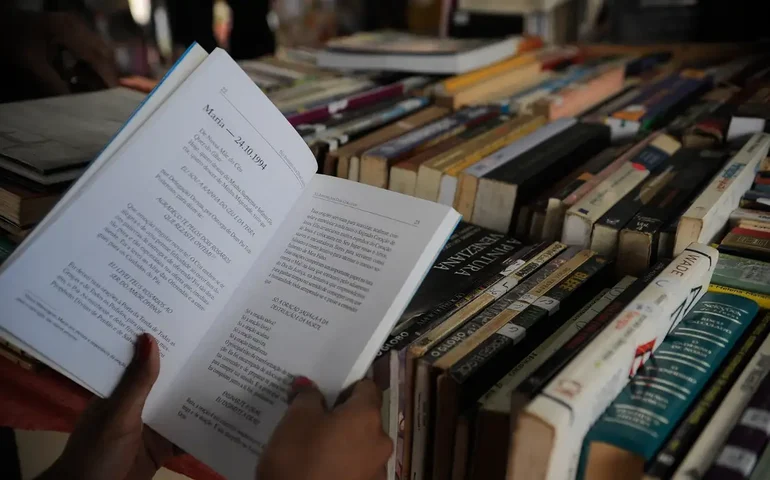 Escolas do Rio recebem Bienal do Livro em edição inédita para promover leitura entre os jovens