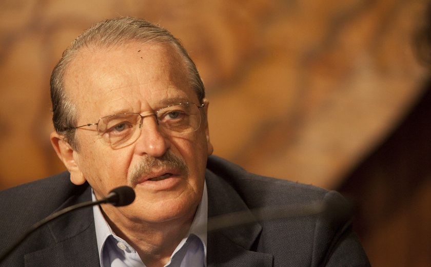 Tarso Genro, ex-ministro de Lula, prefere Boulos a Haddad na corrida eleitoral
