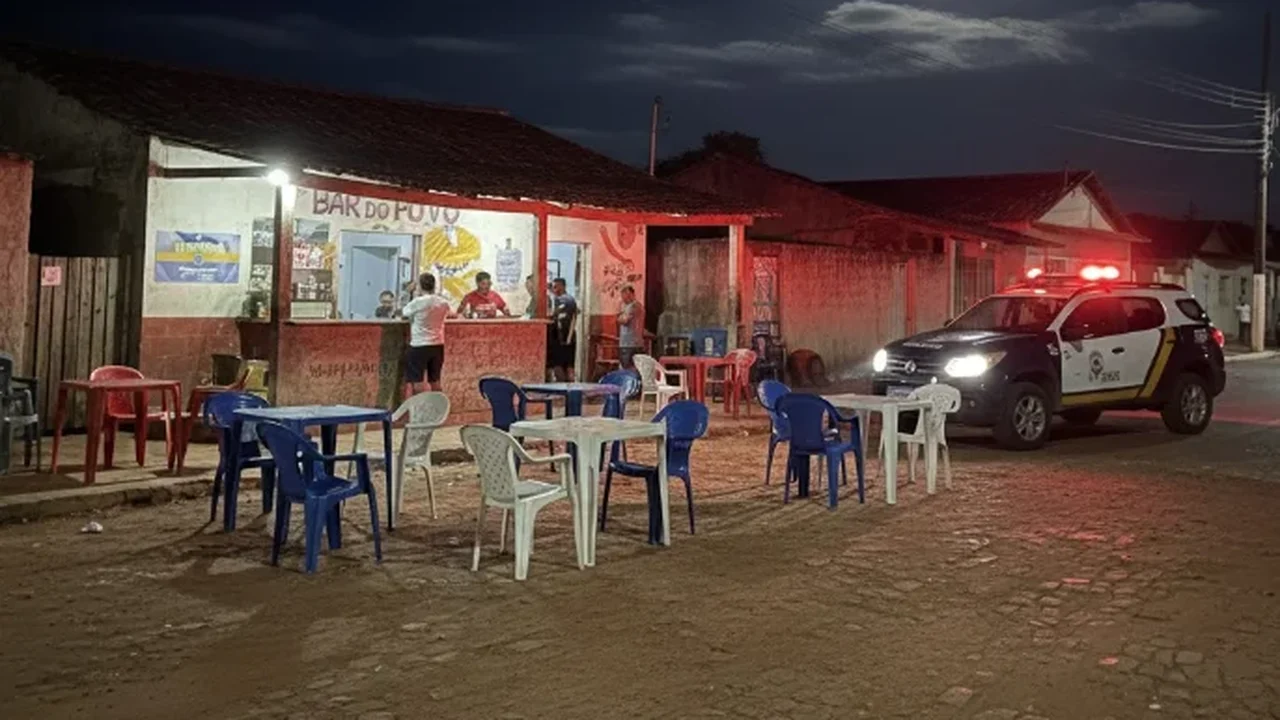 Sangue no Povoado Bonifácio: homem de 37 anos é esfaqueado no ombro e no braço após discussão em bar de Palmeira dos Índios