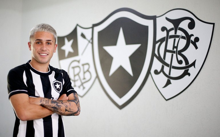 Botafogo anuncia contratação do uruguaio Diego Hernández para o Campeonato Brasileiro
