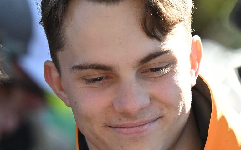 Piastri é punido. perde 3 posições no grid e larga em 5º no GP de Emília-Romagna de F-1