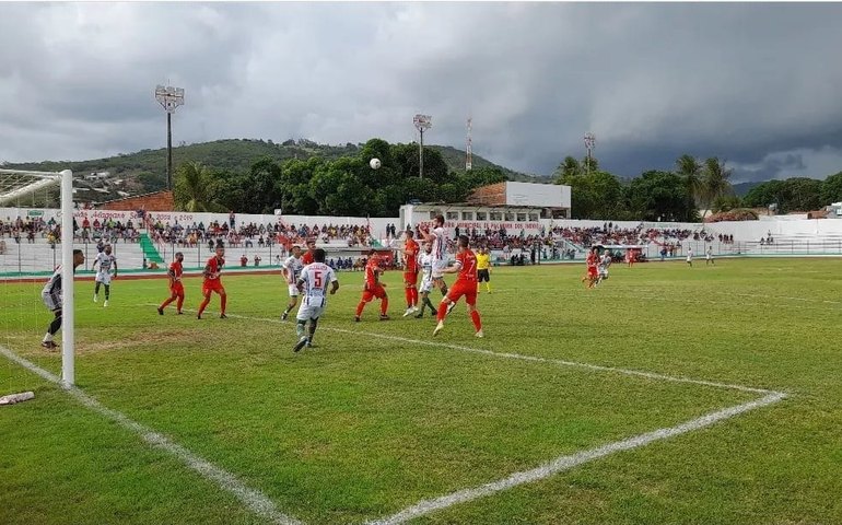 Pela Copa Alagoas, CSE vence Dimensão Saúde por 2 a 0