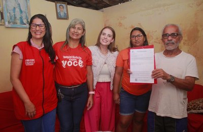 Programa Viver Melhor beneficia 55 famílias em Penedo e acrescenta quase um milhão de reais à economia