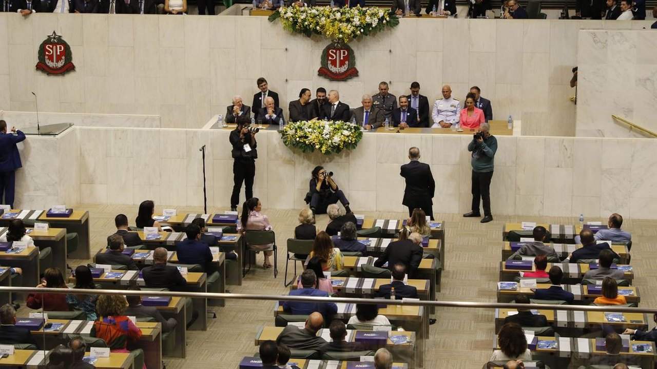 Deputados tomam posse e PL vai comandar a presidência da Alesp