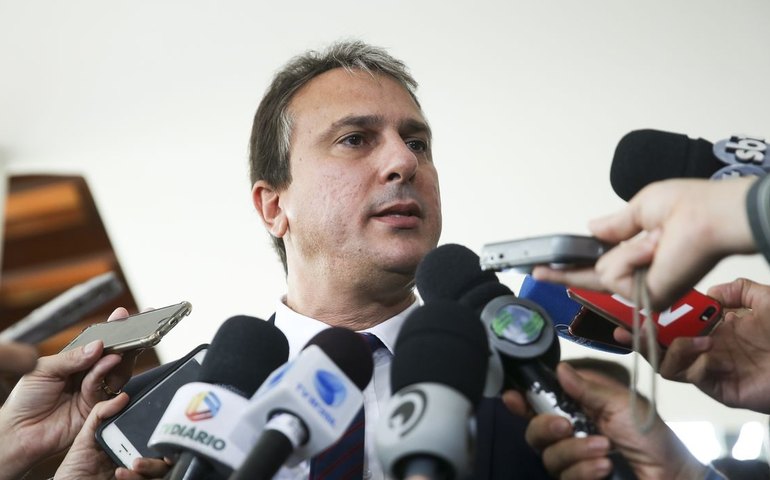 Camilo Santana será ministro da Educação; Izolda Cela fica com ensino básico