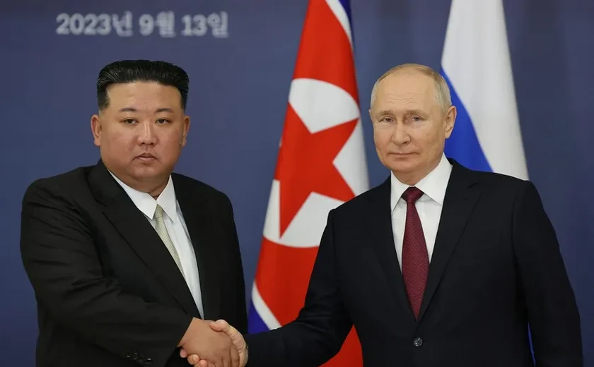 Kim Jong-un deixa a Rússia após reforçar alianças com Putin e Moscou