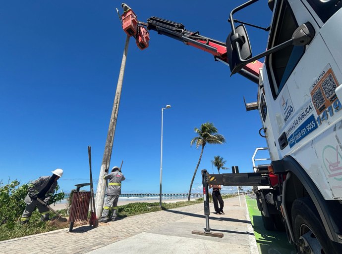 Prefeitura moderniza iluminação em áreas públicas de Maceió