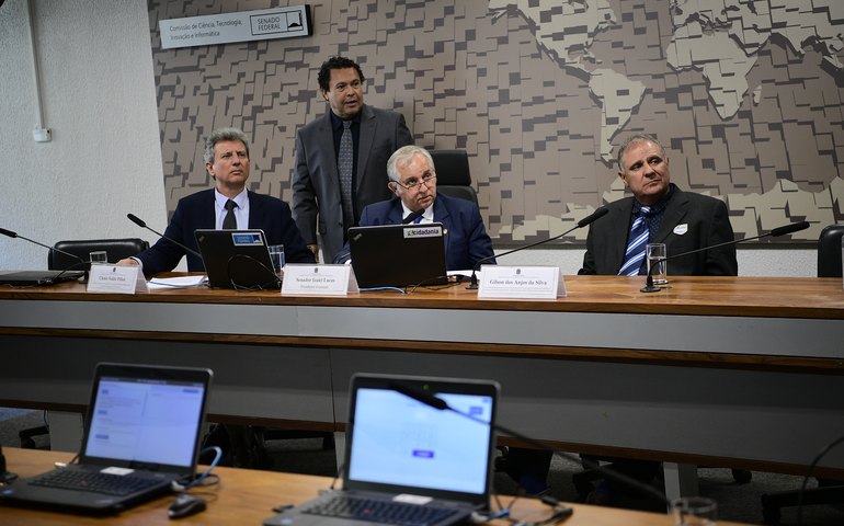 Organização de sistema para pesquisa agropecuária é positiva, dizem especialistas na CCT