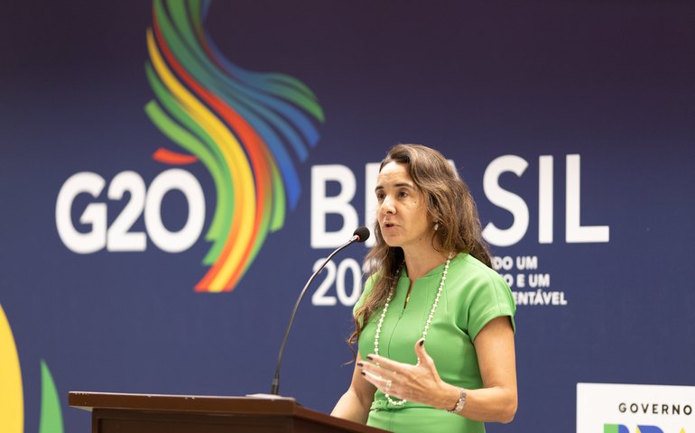 Brasil buscará consenso no Brics para financiamento climático, diz secretária da Fazenda
