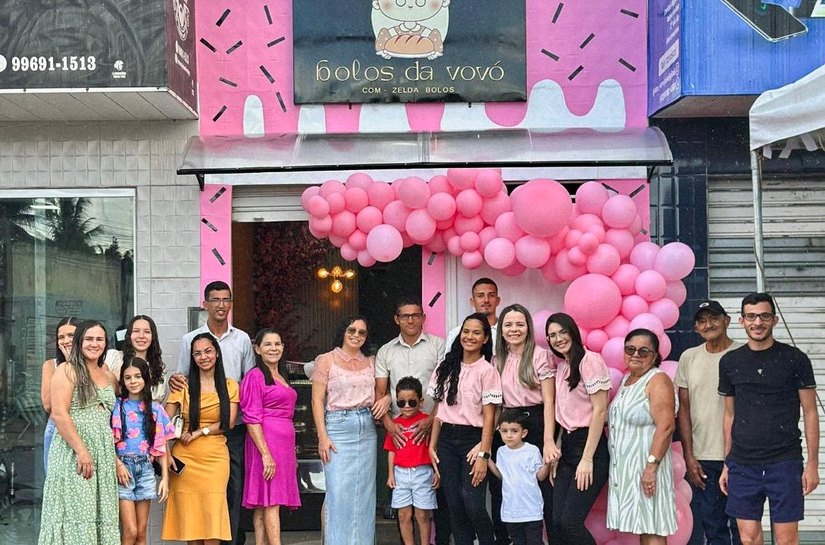Com apoio da Casa do Empreendedor, casal de Limoeiro de Anadia transforma banca de cachorro-quente em fábrica de sonhos