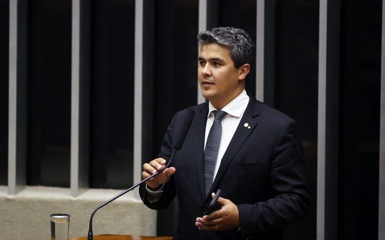 Deputados manifestam pesar por vítimas de ataque em escola no Paraná