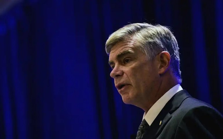 Dirigente do Fed repete que manutenção de juros é postura prudente a se tomar