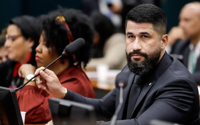 Deputado federal alagoano apresenta projeto que prevê penas duras para quem furar blitz