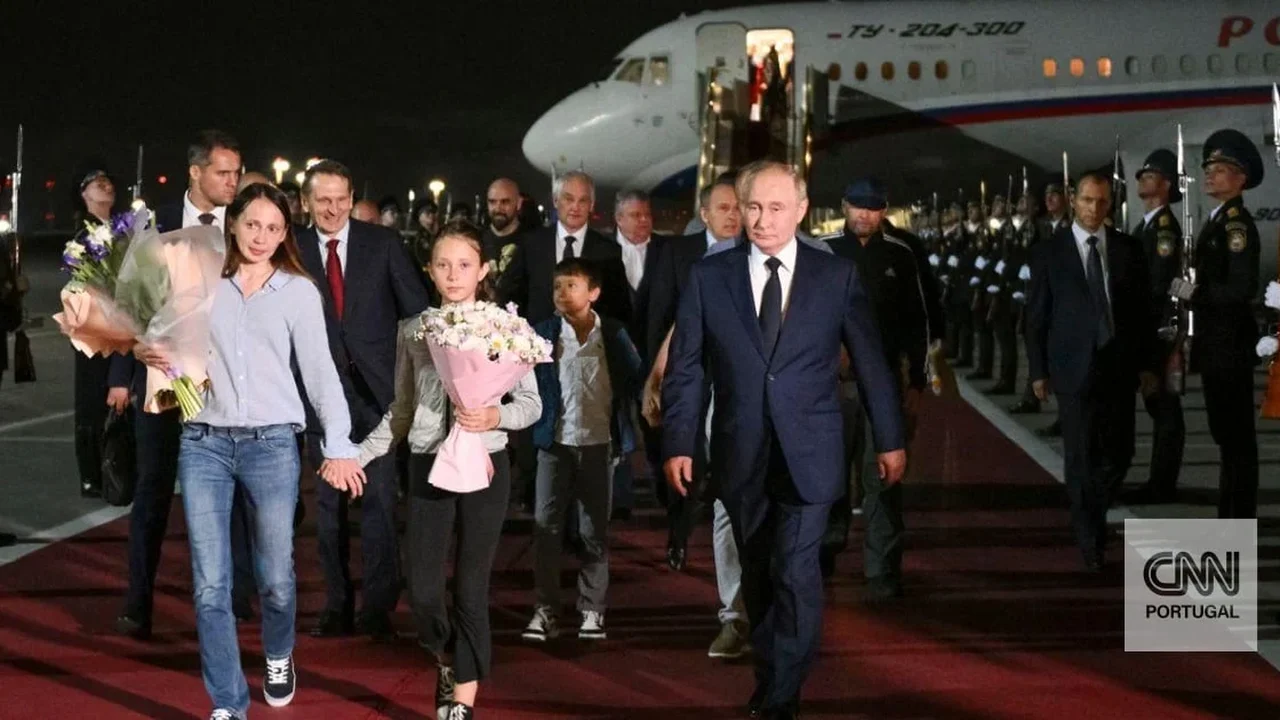 Filhos de espiões que 'descobriram' que eram russos em voo não sabiam quem é Putin e só falam espanhol