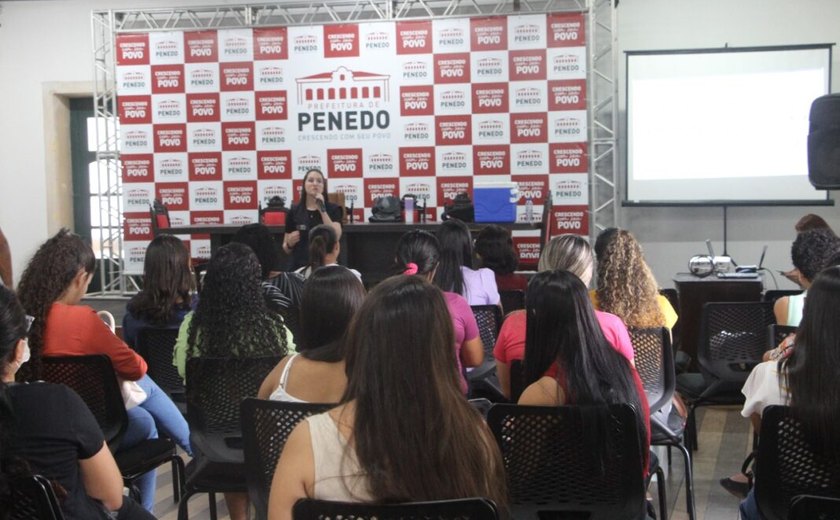 Enfermeiros e técnicos participam em Penedo de atualização sobre o calendário de vacinação