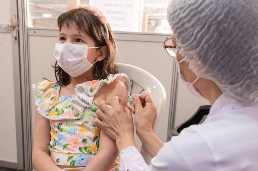 Alagoas recebe mais de 9 mil doses da vacina Pneumo 20 para crianças de até 5 anos