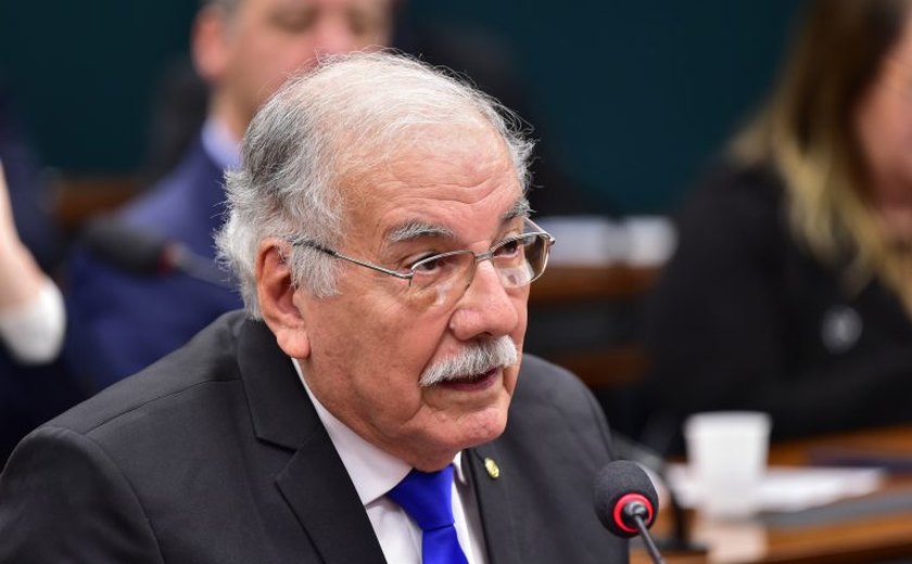 Comissão aprova prioridade para criança de colo e pessoa com mais de 80 anos