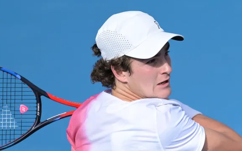 João Fonseca se vinga de Navone em virada épica e avança às semifinais do ATP de Buenos Aires