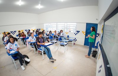 Governo paga retroativo do Piso Nacional da Educação para 2.745 professores