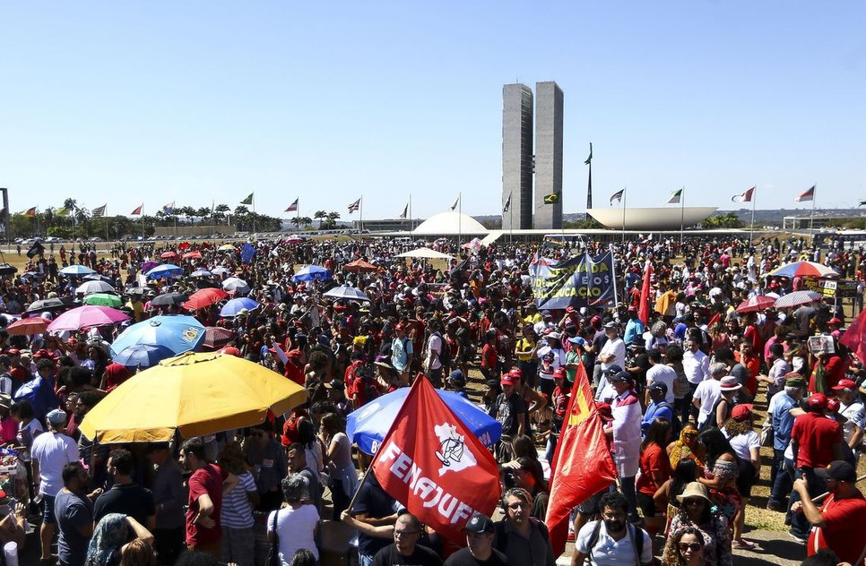 MANIFESTANTES  / Foto: Marcelo Camargo/Agência Brasil