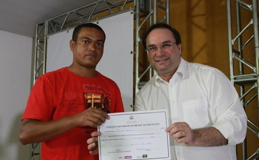 Seduc promove certificação do Programa Brasil Alfabetizado em Arapiraca