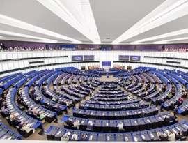 Parlamento da UE aprova implementação de acordo tarifário com EUA