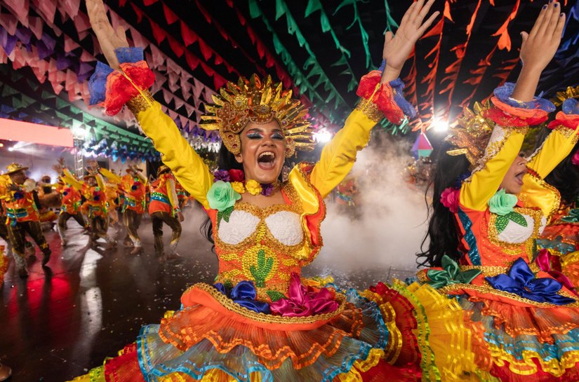 São João Raiz: Quadrilhas juninas se apresentam na primeira noite de Festival