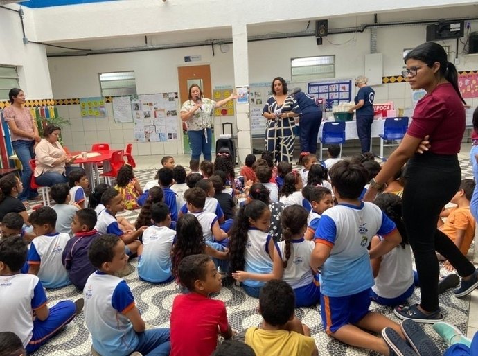 Escolas e CMEIs de Maceió elegem gestores nesta quarta-feira