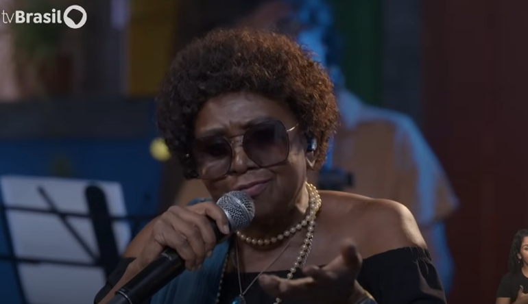 Áurea Martins é a convidada do Samba na Gamboa