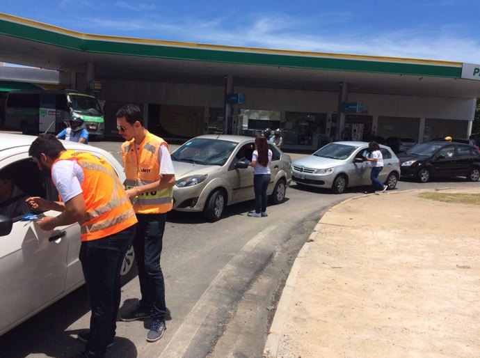 Motoristas recebem orientação sobre fiscalização eletrônica na capital