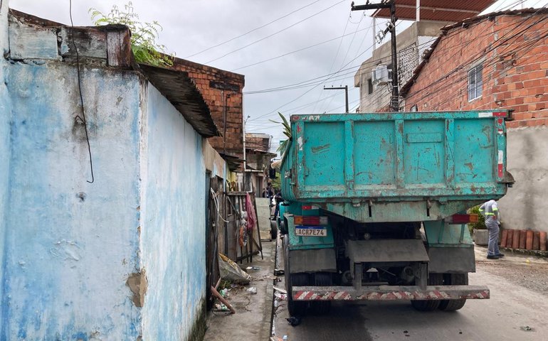 Operação da Visa Maceió recolhe seis toneladas de entulhos em residências no São Jorge