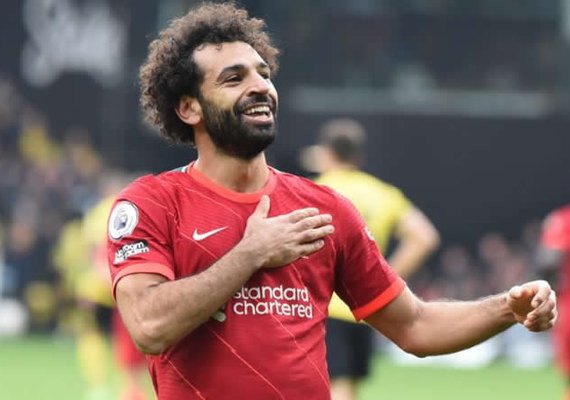 Companheiros Salah e Mané se enfrentarão pelas Eliminatórias e só um vai à Copa