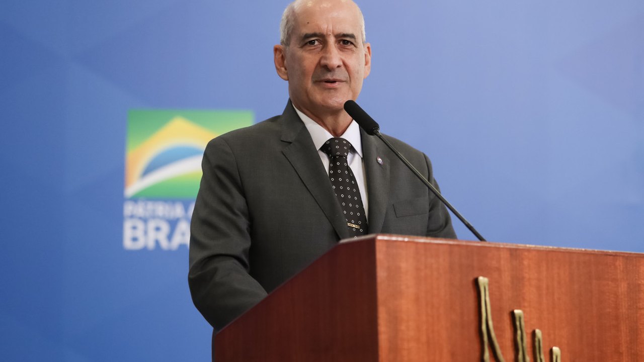 Ramos defende Forças Armadas após fala de Barroso; tropas estão ‘vigilantes’, diz
