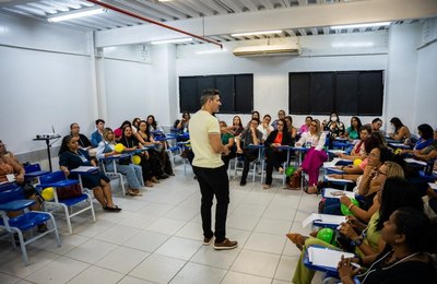 Semed, Fundepes e Ufal promovem curso de gestão escolar para professores efetivos