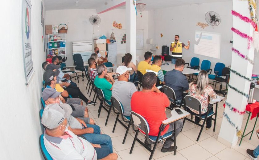 Reordenamento de trânsito no Clima Bom é apresentado a comerciantes da região