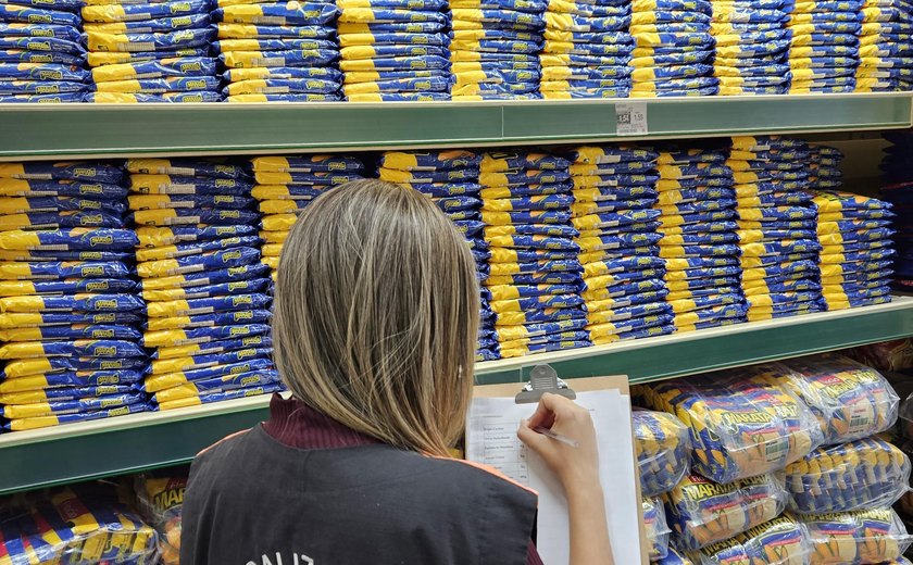 Procon Maceió realiza pesquisa de itens da cesta básica