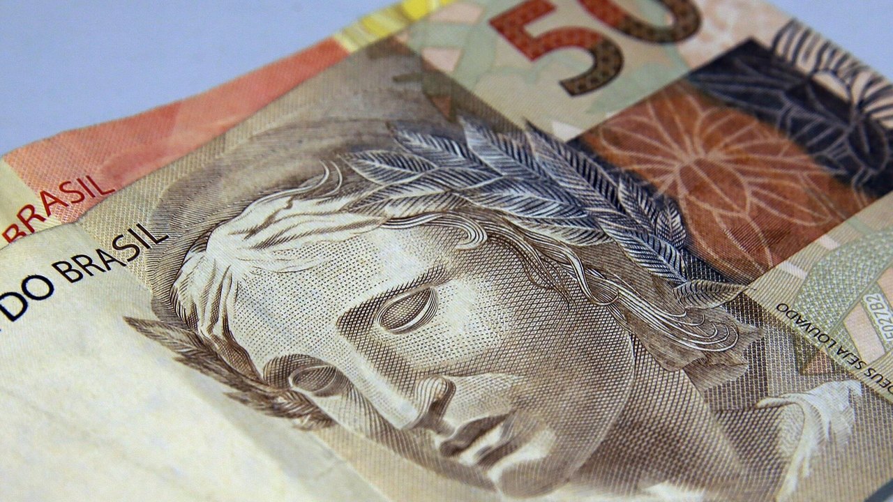 Brasil: governo federal arrecada R$ 2,7 trilhões em 2024 e registra maior valor da história