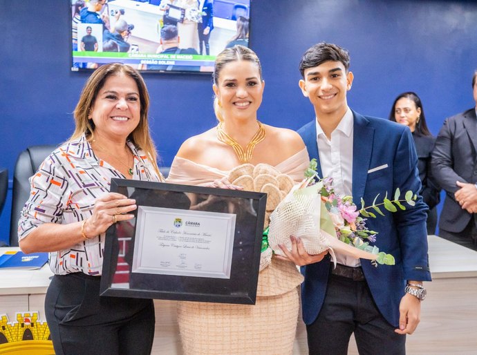 Câmara de Maceió entrega título de cidadã honorária a empresária Tatyane Ferrari