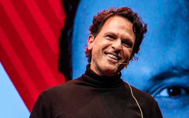 Filho de Elis Regina descarta holograma em shows: 'Se quiser ver, vai ter que fechar os olhos'