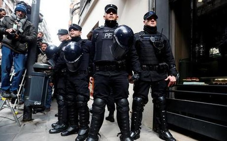 Em meio a onda de violência em Rosário, governo argentino envia policiais e propõe novo pacote de leis