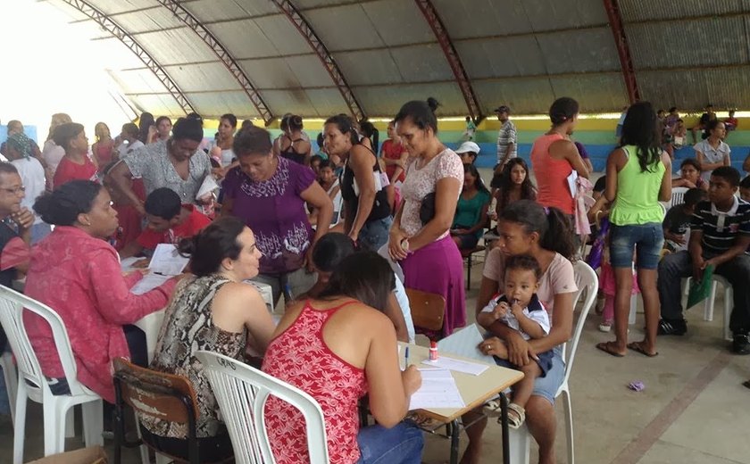Mutirão beneficia moradores da Barra de Santo Antônio