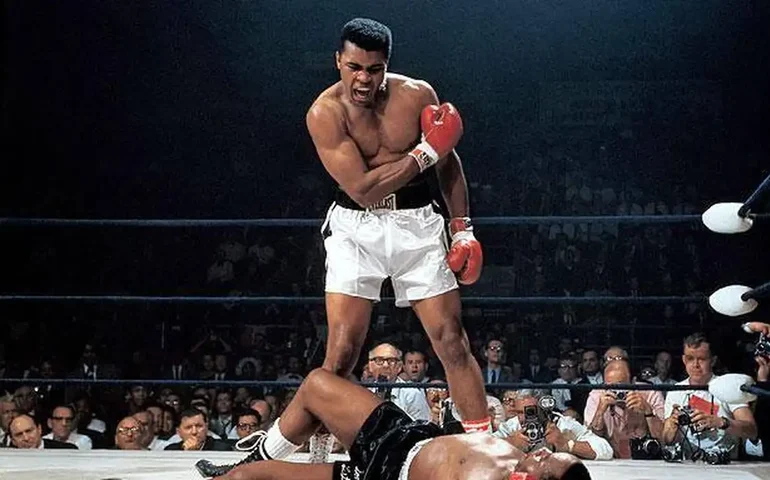 História Hoje: Cassius Clay passa a ser chamado Muhammad Ali