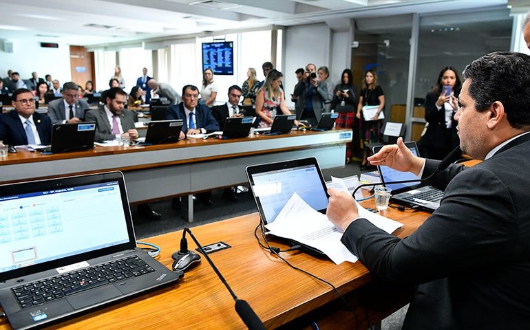 CCJ aprova a criação de funções comissionadas no TRT do Piauí