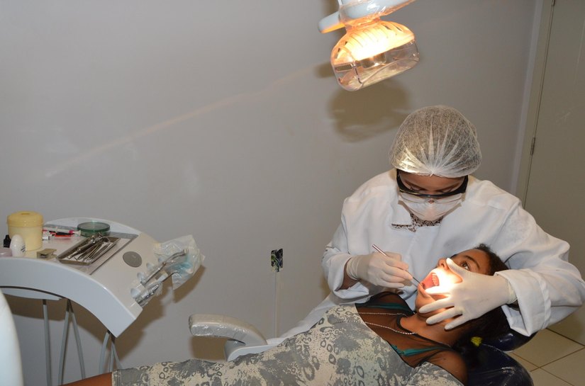 Prazo para municípios preencherem formulário para receber equipamentos digitais de próteses dentárias termina na segunda (23)
